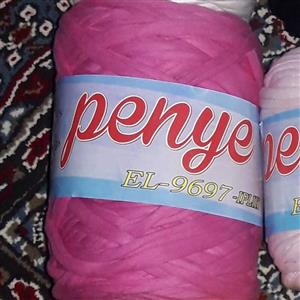 نخ تریکو پنی با کشسانی بالا و ضخامت یکسان رنگ سرخابی