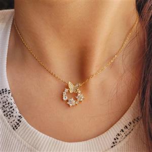 گردنبند گل و پروانه