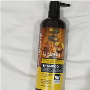 شامپو آرگان اویل اصلی وارداتی نرم کننده و تقویت کننده مناسب انواع مو به ویژه موی خشک