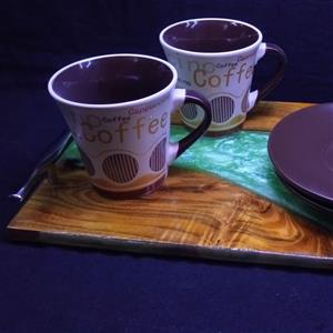 سینی پذیرایی چوب و رزین (چوب اقاقیا و رزین اپوکسی سبز)