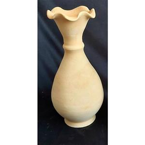 گلدان لب چین طوقه دارسفالی ،ارتفاع تقریبی 19سانتیمتر،پخته شده در دمای 950درجه،آماده رنگ پذیری با همه ی تکنیک ها