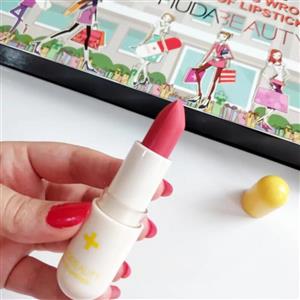 رژ لب  کپسولی ویتامینه هدی بیوتی ضد خشکی لب