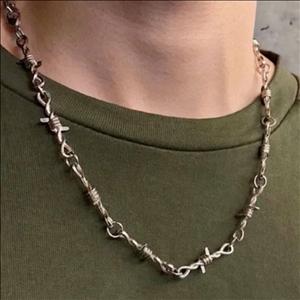 گردنبند سیم خاردار