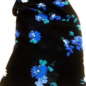 شال قواره بزرگ حریر طرح دار