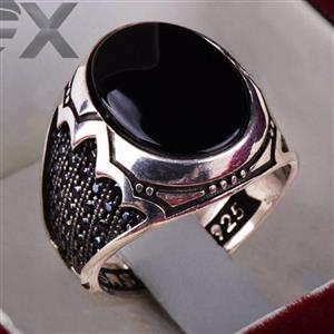 انگشتر مردانه نقره اصل با عیار 925 آبکاری طلا و رنگ ثابت 
