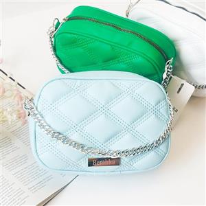 کیف دوشی زنانه گلدوزی جلو زنجیر طرح برشکا کد 006