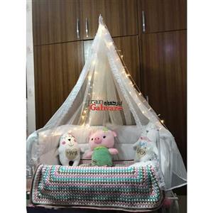 تخت و گهواره کنار مادر سودا