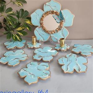هفتسین چوب و رزین  شامل آینه دو عدد جا شمعی و 6 عدد ظرف