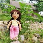عروسک بافتنی دختر  متین با لباس قابل تعویض