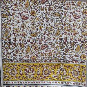 سفره ورومیزی قلمکاری سنتی سایز 200×135سانت زرد رنگ 