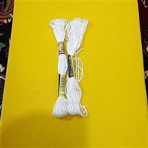 نخ دمسه  . سفید .  وارداتی . گلدوزی. نمد دوزی و..