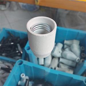 سرپیچ آویز سرامیکی 