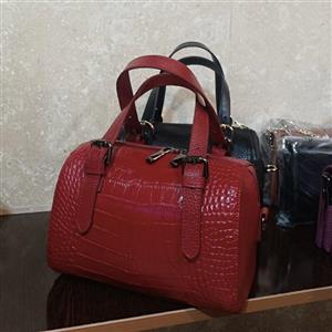 کیف دوشی زنانه تمام چرم طبیعی