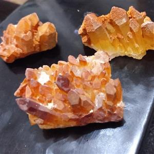 بلور خوشه ای کوارتز هماتوئیدی طلایی