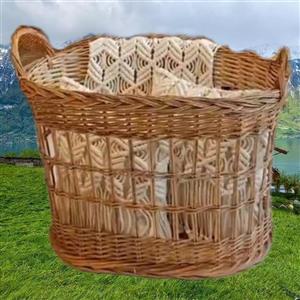 سبد حصیری بیضی تیناسادات شاپ تضمین کیفی جای رخت و لباس چرک و جای توسن یا سبدنظم دهنده  55در35در ارتفاع 40