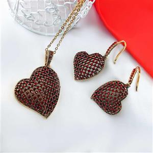 نیم ست قلب مارکازیت سیاه قلم با نگین مارکازیت جنس استیل رنگ ثابت ویژه ولنتاین