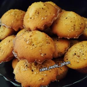 کیک یزدی باعطرهل وگلاب