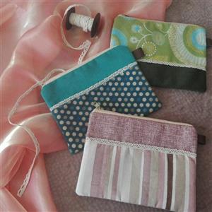 جامدادی یا کیف آرایش کتابی