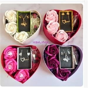 پک هدیه اقتصادی دخترانه