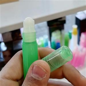 عطر لاگوست سفید خالص غلتکی