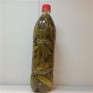 خیار شور قلمی بطری1 لیتری(ترد وخوش طعم )خانگی وسالم بدون مواد نگهدارنده کاملا بهداشتی
