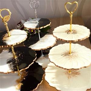 شیرینی خوری شیو ولوکس دو طبقه رزینی کارشده باورق طلا و رنگهای دلخواه شما 