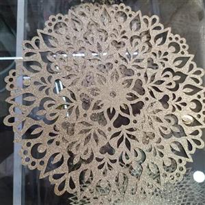 رومیزی گرد قطر 50 سانت جدید چرم اکلیلی با آستر نمده رنگ طلایی و شیک