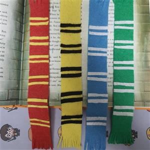نشان کتاب طرح شالگردن گروهبندی های هاگوارتز ، گریفیندور ، اسلیترین ،هافلپاف و ریوانکلاو از مجموعه هری پاتر  جنس نمدی