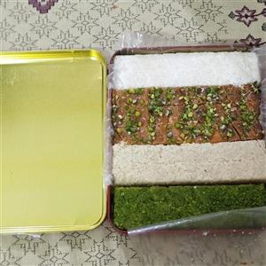 چهار لوز سفارشی اعلا با روغن حیوانی حاج خلیفه رهبر