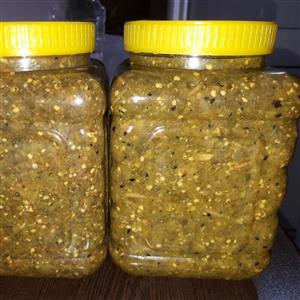 ترشی نازخاتون با بادمجان کبابی و سیر و سبزیجات معطر