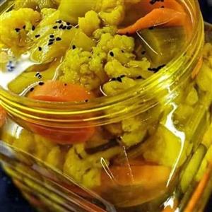 ترشی مخلوط ده کیلویی زرد