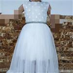 لباس عروس مجلسی دخترانه سایز 50 و 55 با کیفیت ،  دوخت سفارشی، تن پوش عالی