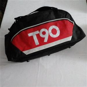 ساک ورزشی T90 بزرگ  رنگ قرمز - مشکی