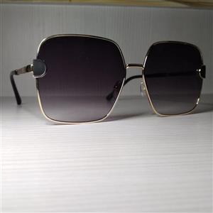 عینک آفتابی زنانه Gucci