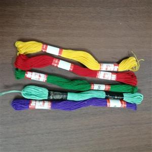 نخ گلدوزی  دستی  5 رنگ ساخت هند  (دمسه)