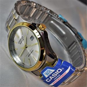 ساعت کاسیو زنانه بند دو رنگ صفحه مشکی\nدارای  موتور