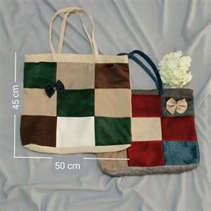 کیف پارچه ای سایز بزرگ روی مبلی زیپ دارساک دستی پارچه ای