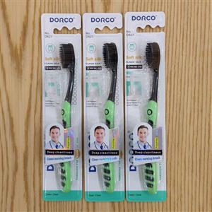 مسواک ذغالی دورکو با برس نرم - رنگ سبز 