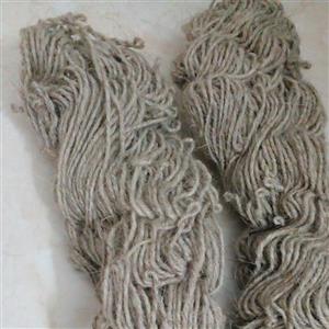 نخ چله پشمی مناسب بافت گلیم و سایر کارهای هنری 195 گرمی