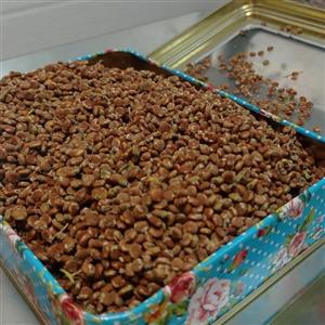 دانه سماق قرمز آسیاب نشده خوش طعم وزن 100 گرمی