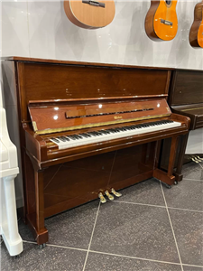 پیانو آکوستیک وبر مدل Weber W121 آکبند 