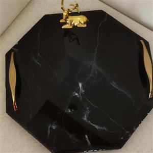 سینی هشت ضلعی طرح سنگ با پایه و دستگیره ومجسمه گوزن
