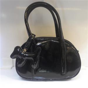 کیف ورنی prada الفا alfabag الفا بگ کیف دخترانه کیف زنانه چرم دستدوز پیراهن مانتو شلوار لی جین کتان روسری شال برند خاص