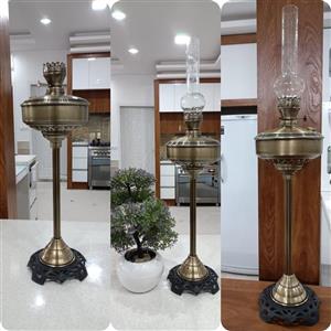 چراغ گرد سوز طرح آنتیک پایه بلند ارتفاع 55 سانتیمتر
