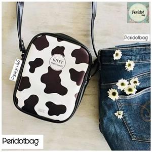 کیف دوشی چرم مصنوعی فانتزی کیفت طرح گاوی کد kf01‌8