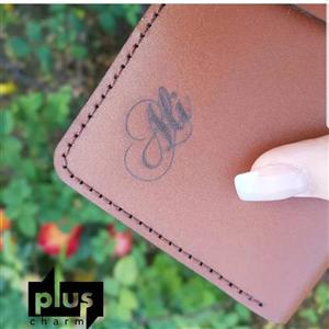 کیف پول با حک اسم طرح بند دار (به همراه جا کلیدی چرم ست)