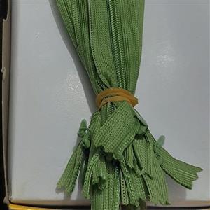 زیپ 20 سانت . شماره 3 .  مخفی . سبز  پسته ای..همه زیپ های غرفه کیفیت عالی