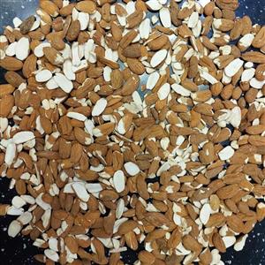 مغز بادام ایرانی نیم کیلویی