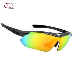 عینک ورزشی اوکلی چند لنزه Oakley