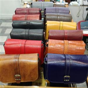 کیف دوشی کوچک چرم طبیعی گاوی مدل مینی  انزلچرم در رنگهای متنوع